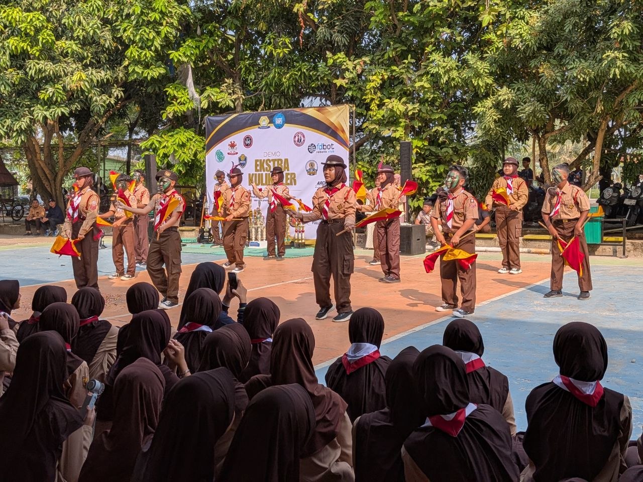 Kemeriahan Demo Ekstrakurikuler SMP Fullday Al-Muhajirin Sambut Siswa Baru Kelas 7